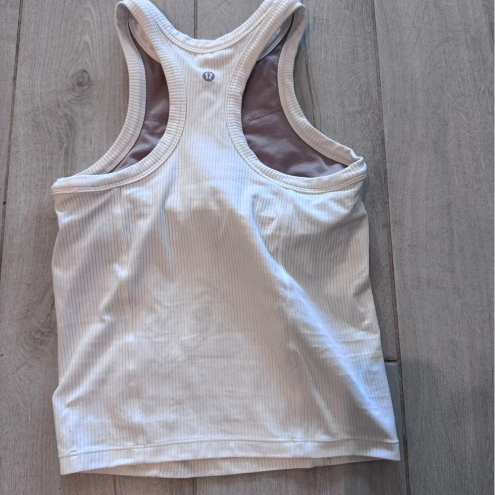 Lululemon - Ribbed Nulu Racerback Yoga Tank Top, size 4 - Picture 9 of 10